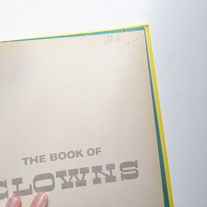 The book of clowns (Anglais/English)