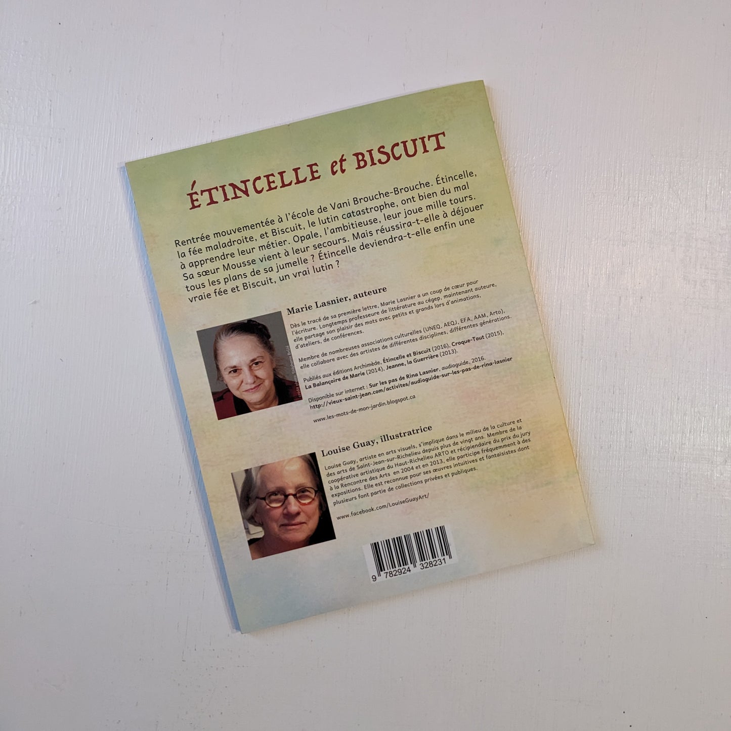 Étincelle et Biscuit au pays minuscule